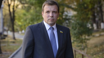 Николай Скорик потребовал от правоохранителей провести оперативное расследование поджога автомобиля депутата Одесского облсовета Владислава Финика