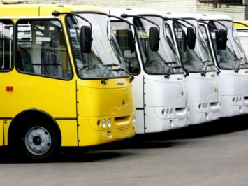 Автобусные перевозки на Херсонщине: на чиновников снова жалуются в суд