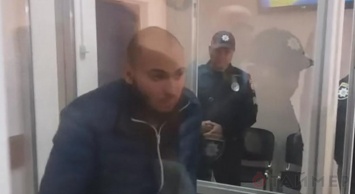 В покушении на Устименко подозревается бывший «азовец», осужденный за кражу оружия и разыскиваемый за дезертирство