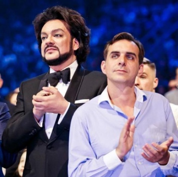 «Басков разлюбил»: Поддержать гея Киркорова на концерте в Нью-Йорке приехал его греческий любовник-миллионер