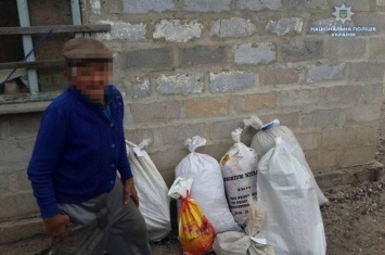 На Луганщине у 84-летнего мужчины изъяли 14 кг наркотиков