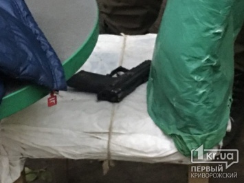 Глава ОСМД в Кривом Роге из пистолета ранил местного жителя