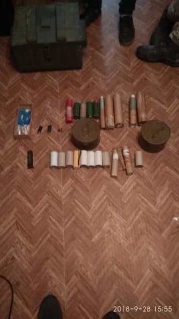 В Очакова в доме местного жителя обнаружили арсенал боеприпасов