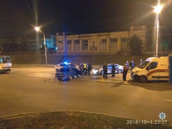 Ночное происшествие в Харькове: двое пострадавших (фото)