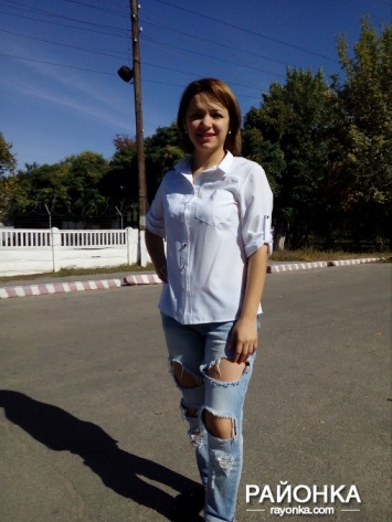 В Запорожской области учительница ради эксперимента пришла на работу в рваных джинсах