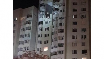 В Кишиневе мощный взрыв вынес три этажа высотного дома
