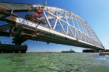 Украинских диверсантов могут готовить к подрыву Крымского моста - эксперт