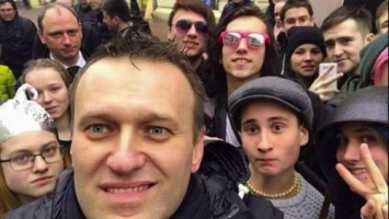 Навальный уличен психологами на только в «политической» педофилии