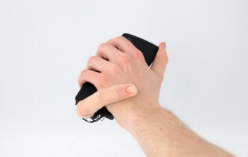 Безумный робо-палец MobiLimb для смартфонов может гладить пользователя