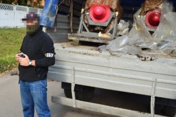 Командир роты воинской части в Киевской области пытался продать два двигателя к МИ-8