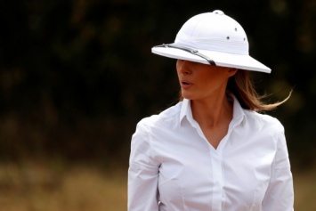 Мелания Трамп угодила в международный скандал из-за колониальной белой шляпы