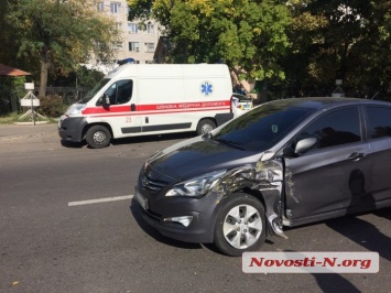 В Николаеве полностью перекрыта дорога на Намыв из-за аварии с пострадавшим