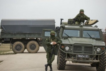 Россия перемещает военную технику к Симферополю, - СМИ