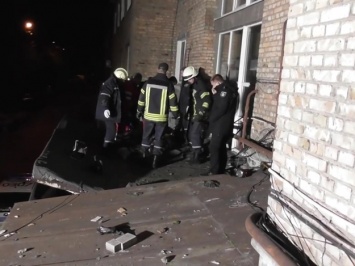 Выпал из окна: в Запорожье 80-летний пенсионер упал с высоты 7-го этажа