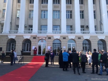 Первое в Украине: в Харькове открылось Почетное консульство Грузии