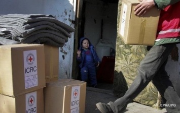 Красный Крест отправил на Донбасс 240 тонн гуманитарки