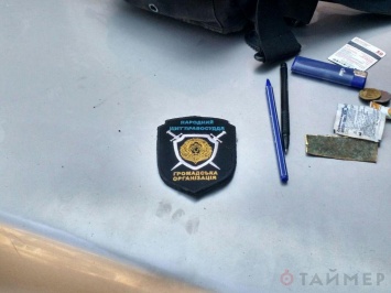 В центре Одессы обыскали машину с активистом и повязали его самого
