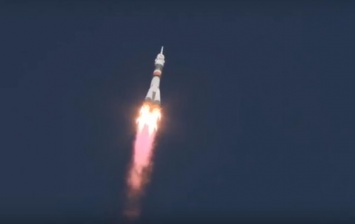 Появилось видео момента аварии ракеты Союз с экипажем