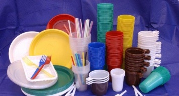 Европа через три года откажется от пластиковой посуды