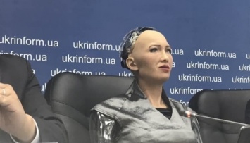 Саудовского робота Софию планируют научить украинской мове