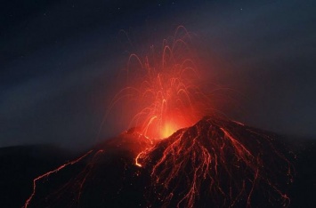 Вулкан Этна может стать причиной возникновения цунами в Европе - ученые