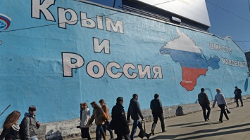 Украинцы предлагают Порошенко анкетировать всех на тему "чей Крым"