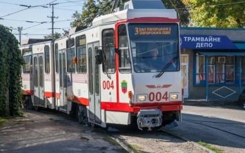 На улицах Запорожья появились еще два европейских трамвая (ФОТО)