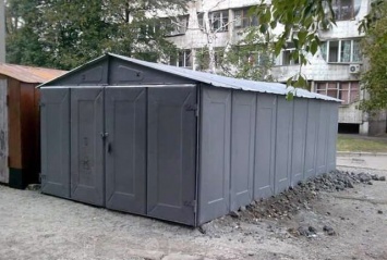 Исполком принял решение о сносе 13 металлических гаражей во дворах Николаева