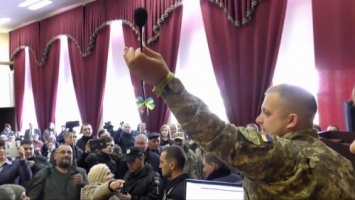 «Зрада!»: Украинских ветеранов АТО поздравили клипом с ополченцами ДНР и пленными бойцами ВСУ