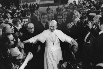 Папу Римского Павла VI канонизировали