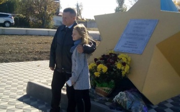 В Чернобаевке открыли отреставрированный памятник реактивному истребителю