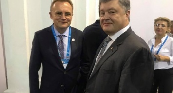 Политолог: Садовый идет в президенты и дарит шанс Порошенко оказаться во втором туре