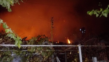 Спасатели тушили пожар в селе Фонтанка-1