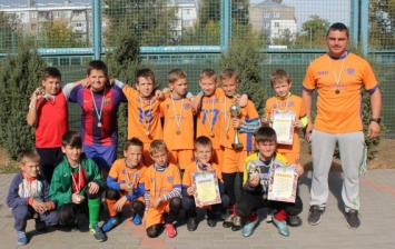 Херсонский "Стелс" выиграл в Николаеве футбольный турнир, посвященный Дню защитника Украины