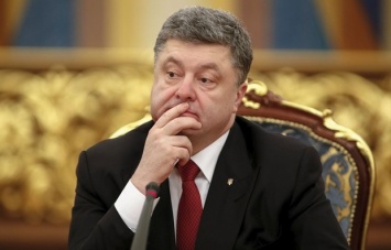 Вполне легально: Поставки конфет Порошенко в Крым не прекращались
