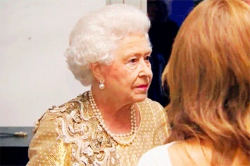 Как королева Елизавета, Кейт Миддлтон и другие отреагировали на новость о беременности Меган Маркл