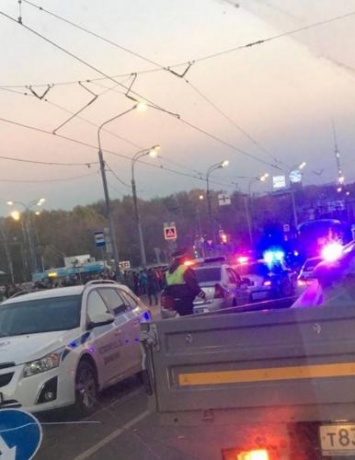 В Москве под колесами трамвая погибла женщина
