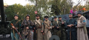 Славянские поисковики организовали выставку ко Дню защитника Украины