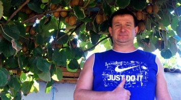 На Николаевщине фермер выращивает экзотические ягоды и фрукты