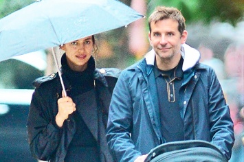Назло слухам: Ирина Шейк и Брэдли Купер гуляют с дочкой по дождливому Нью-Йорку