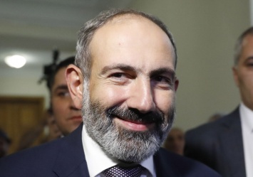 Премьер-министр Армении Никол Пашинян ушел в отставку