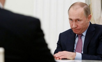 Путина засекли в странной компании: Потянуло на старых мужичков