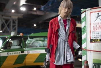 Streetstyle: как одеваются гости Недели моды в Токио