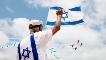 Израиль нанес авиаудар по 20 военным целям в секторе Газа
