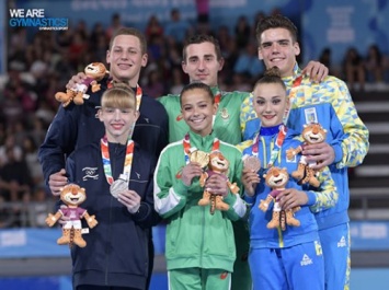 Юношеская Олимпиада: Золотой "хет-трик" легкоатлетов