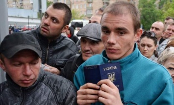 Работа за границей: аферистка отправляет украинцев на каторгу под видом рая
