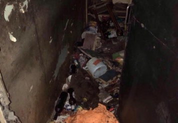 В Днепре горела квартира: хозяйка собирала мусор по окрестным свалкам