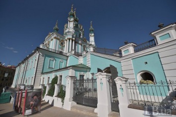 Порошенко внес законопроект о передаче Андреевской церкви Вселенскому патриархату