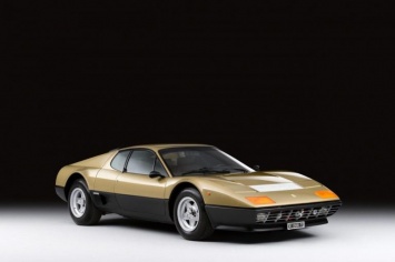 Уникальный золотой Ferrari продадут на аукционе