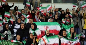 В Иране женщины посетили футбольный матч впервые с 1979 года